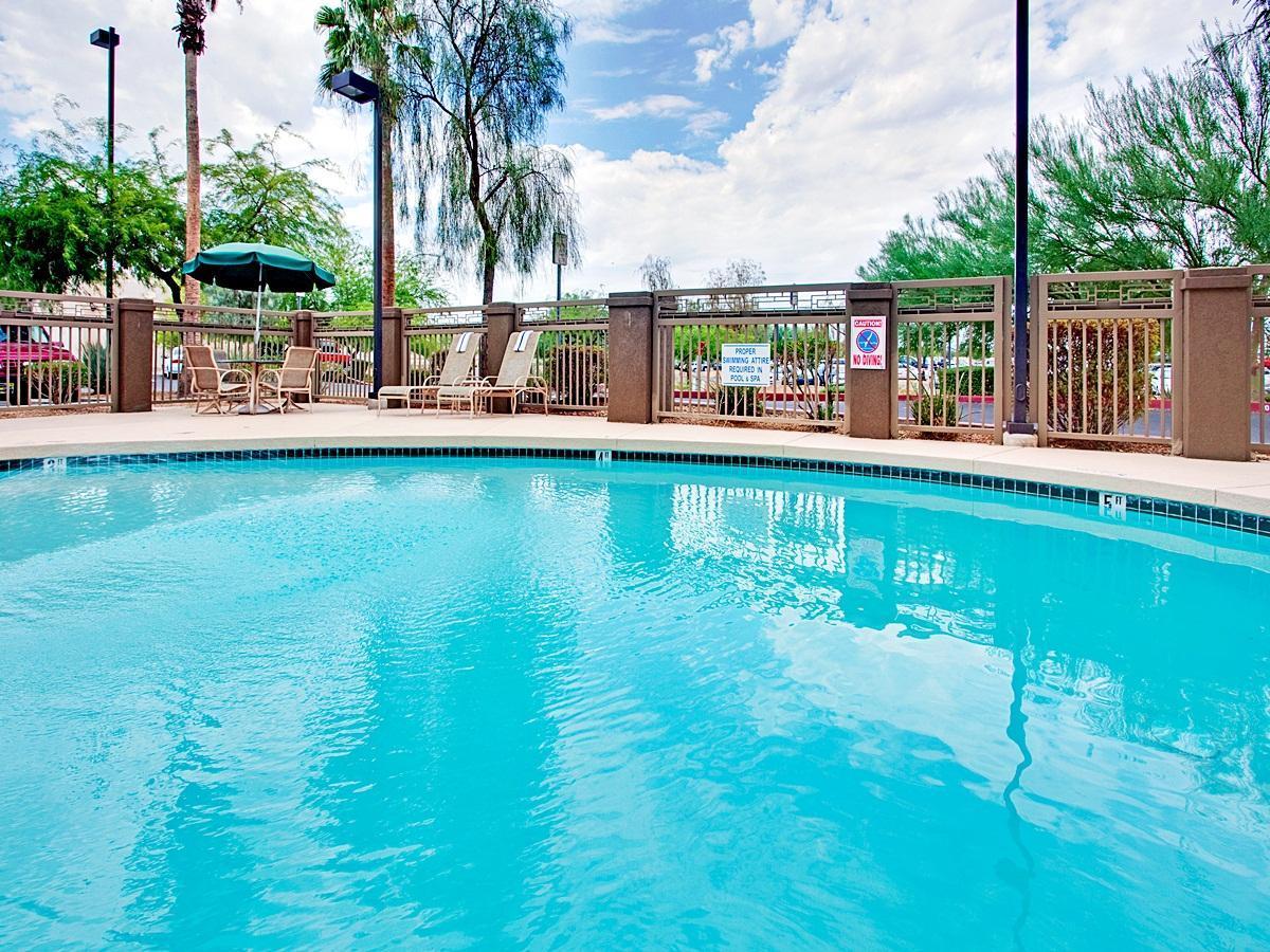 Holiday Inn Express Peoria North - Glendale By Ihg Exteriör bild