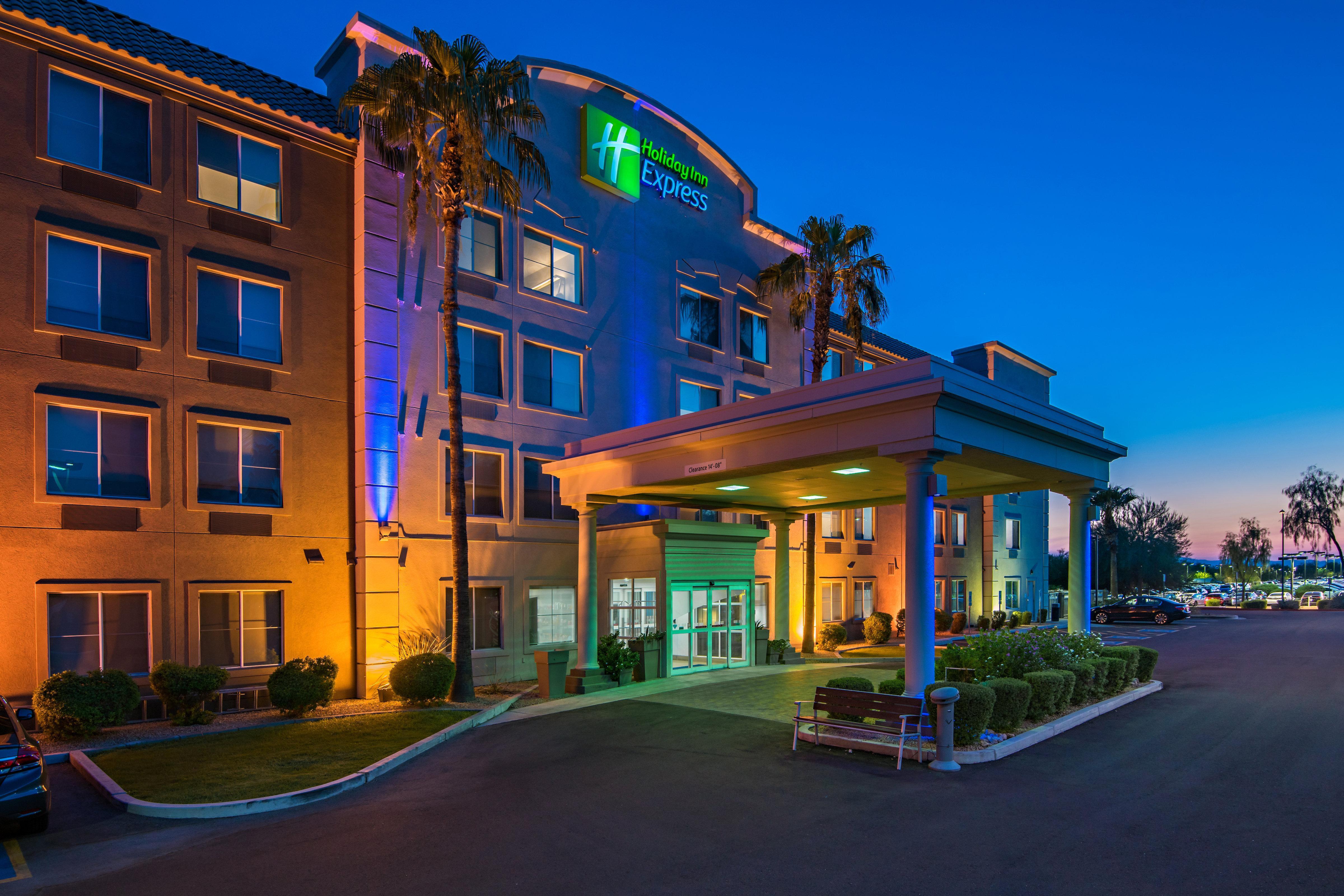 Holiday Inn Express Peoria North - Glendale By Ihg Exteriör bild