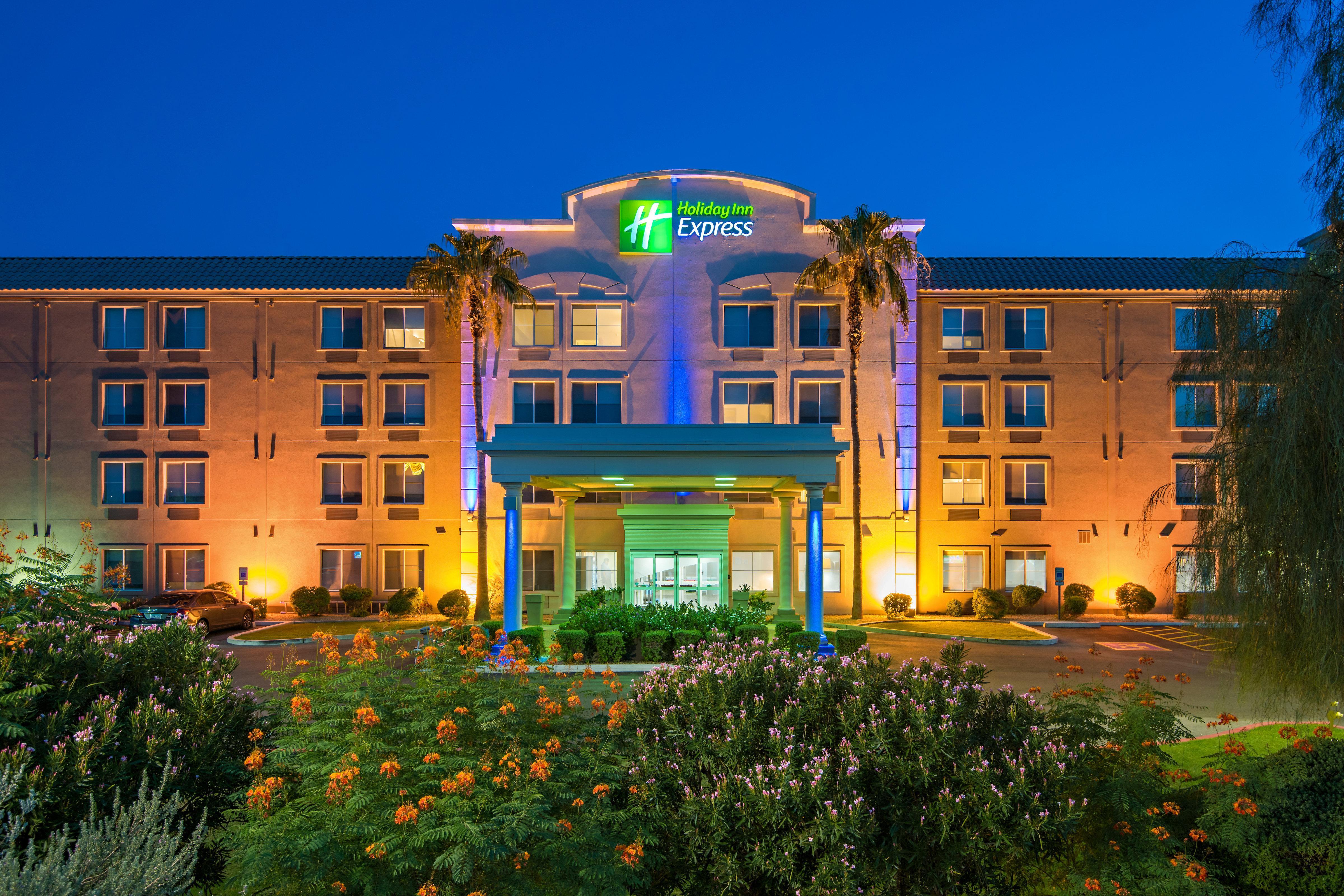 Holiday Inn Express Peoria North - Glendale By Ihg Exteriör bild