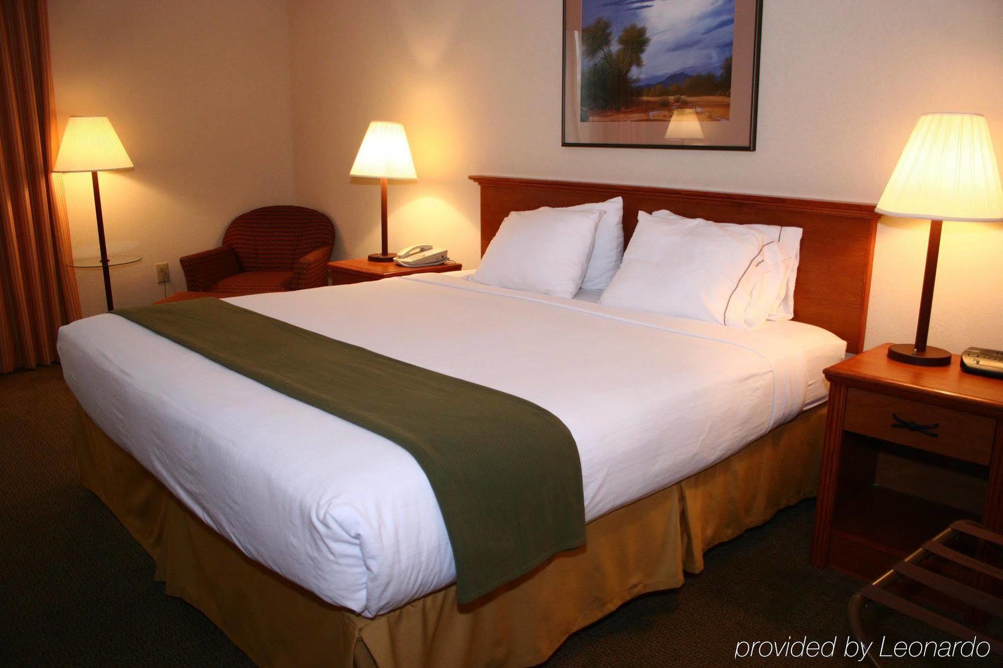 Holiday Inn Express Peoria North - Glendale By Ihg Exteriör bild
